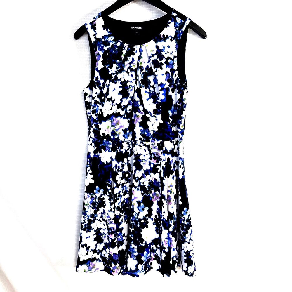 Express Blue Floral Sleeveless Knee Length Dress - 8 - keyhole side zip lined